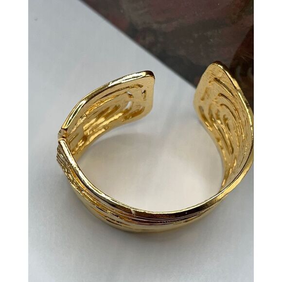 Kenneth Jay Lane Metallic Satin 22k Goldplated Wavy Cutout Wide Cuff - Picture 7 of 11